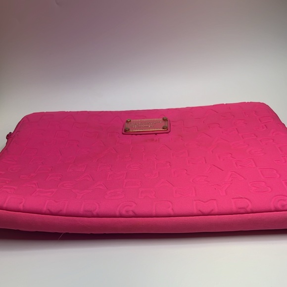 Marc by Marc Jacobs Pink Dreamy Logo Laptop Case - Picture 8 of 16